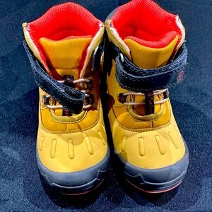 Stride Rite Toddler Boots -Size 8 - NWOT